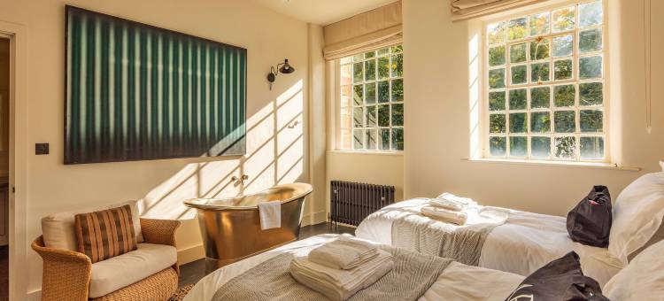Historic Retreat in Peak District by River Dane图片