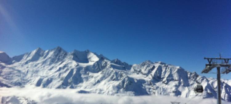 Chalet in Saas Fee near Ski Slopes图片