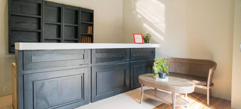 红多兹酒店-近维萨塔帕里本多拉旺(RedDoorz Near Wisata Paribendo Lawang)图片