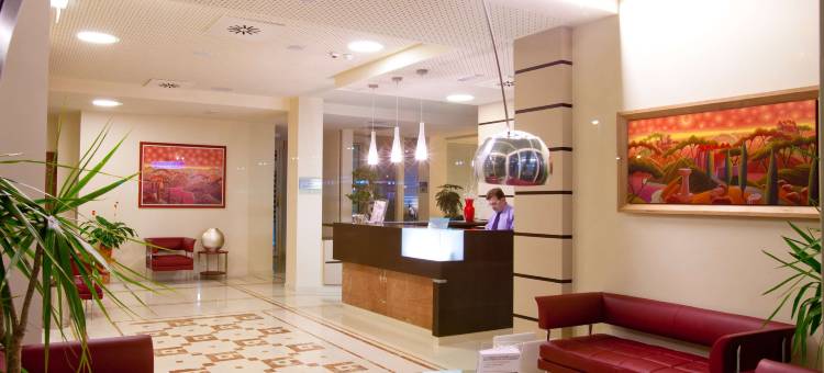 冲刺商务酒店(Breaking Business Hotel)图片