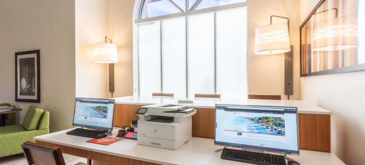 智选假日套房酒店布雷登顿西(Holiday Inn Express & Suites Bradenton West)图片