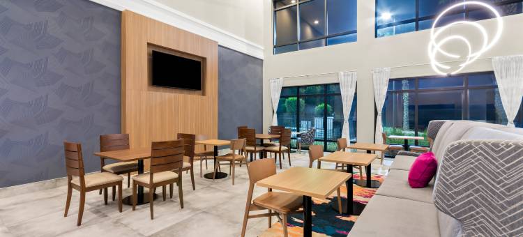 彭萨科拉松林路I-10号欢朋套房酒店(Hampton Inn & Suites Pensacola/I-10 Pine Forest Road)图片