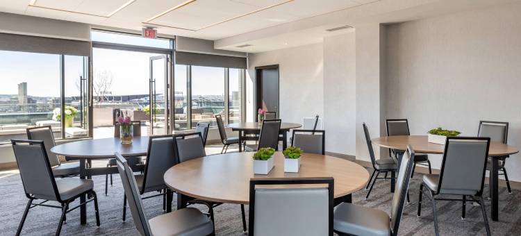 华盛顿特区海军造船厂河滨坎布里亚酒店(Cambria Hotel Washington D.C. Navy Yard Riverfront)图片