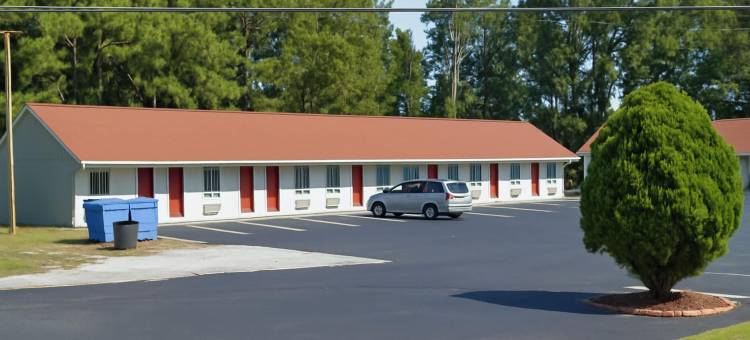科特兰德汽车旅馆(Courtland Inn By Townhouse Franklin VA US 58)图片