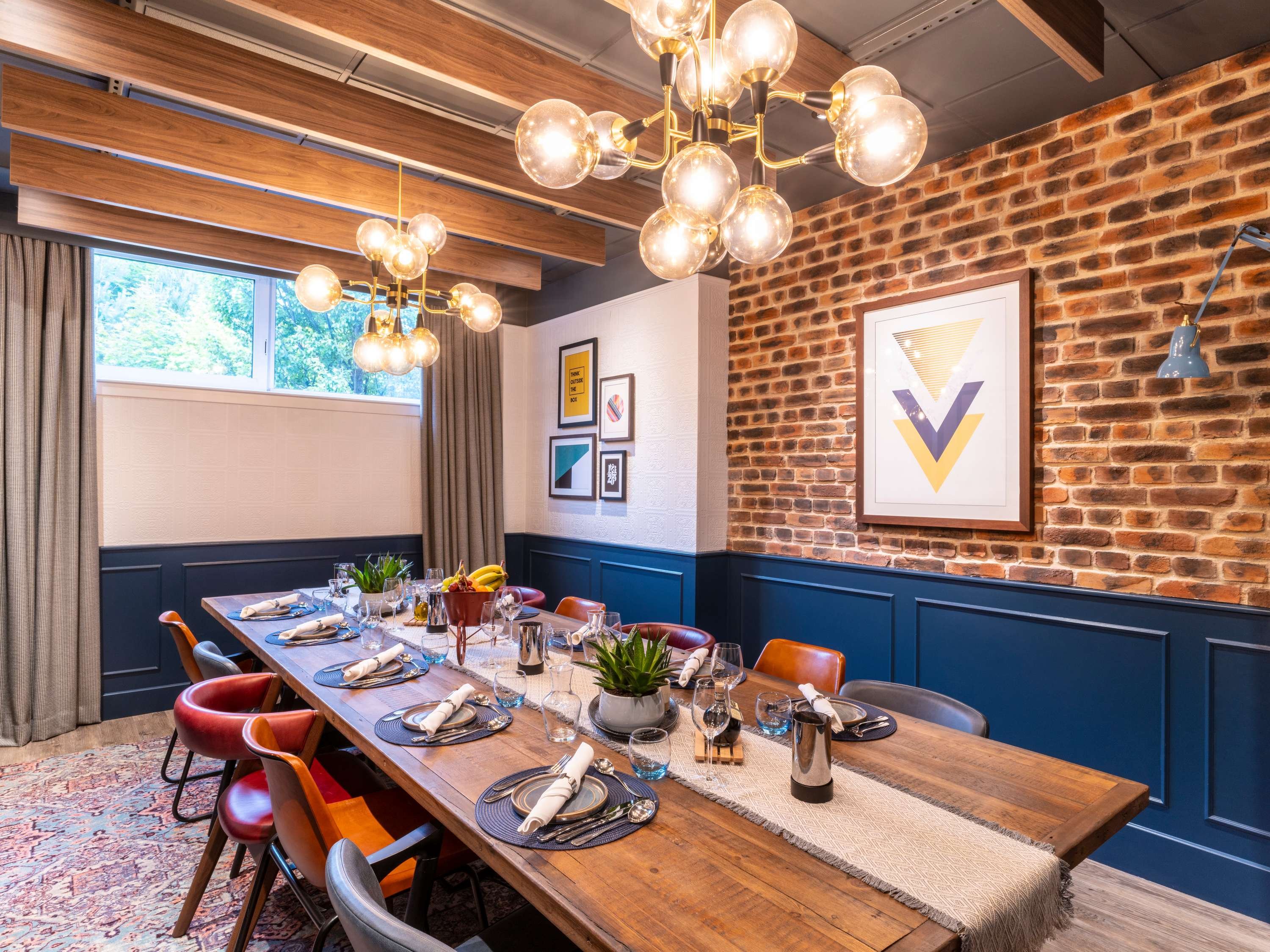 Novotel Edinburgh ParkOver view