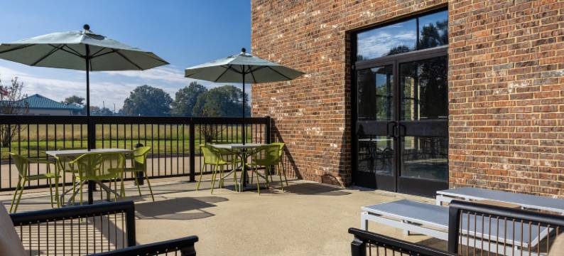 霍普希尔顿欢朋套房酒店(Hampton Inn & Suites Hope)图片