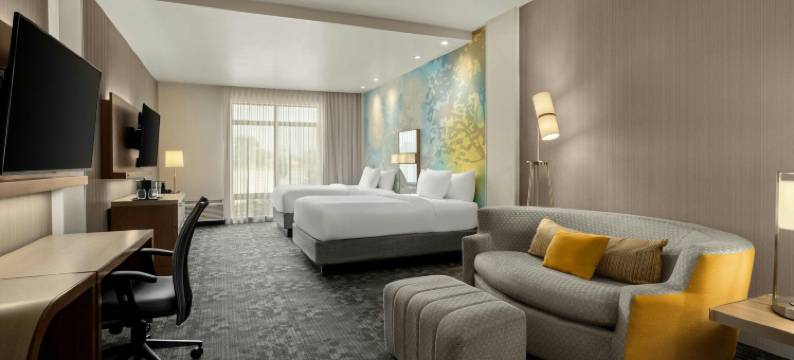 奥马哈东康瑟尔布拉夫斯万怡酒店(Courtyard Omaha East/Council Bluffs, IA)图片