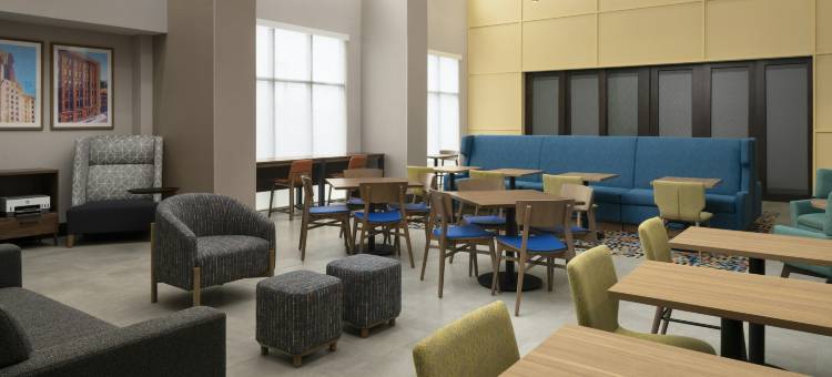 罗彻斯特/汉丽埃塔欢朋套房酒店(Hampton Inn & Suites Rochester/Henrietta)图片