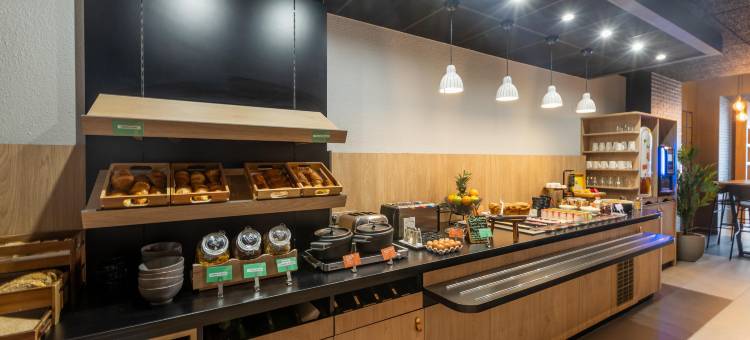 巴黎西部 - 勒瓦卢瓦佩雷康铂酒店(Campanile Paris Ouest - Pte de Champerret Levallois)图片