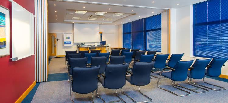 米尔顿凯恩斯智选假日酒店(Holiday Inn Express MILTON KEYNES by IHG)图片