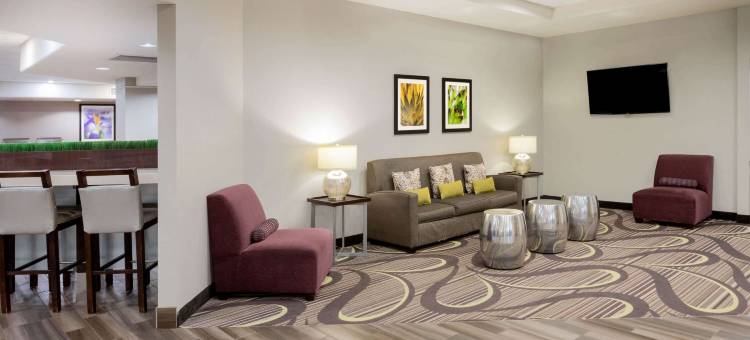 明尼阿波利斯布卢明顿西拉昆塔温德姆套房酒店(La Quinta Inn & Suites by Wyndham Minneapolis Bloomington W)图片