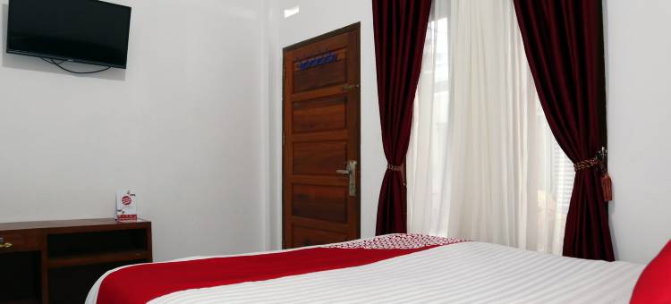 OYO956伊比住宿酒店(RedDoorz Syariah at Penginapan Eby Padang)图片