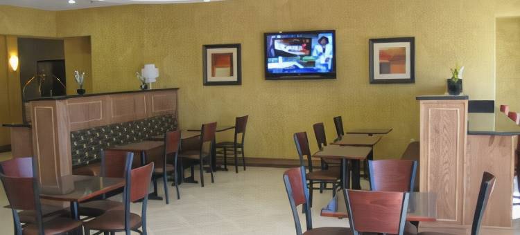 舒适套房酒店(Comfort Inn & Suites)图片