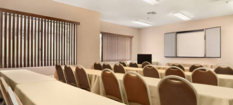 舒适套房酒店(Comfort Inn & Suites)图片