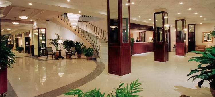 蒙特利尔机场阿蒙广场酒店，温德姆Trademark精选(Armon Plaza Montreal Airpt, Trademark Collection by Wyndham)图片
