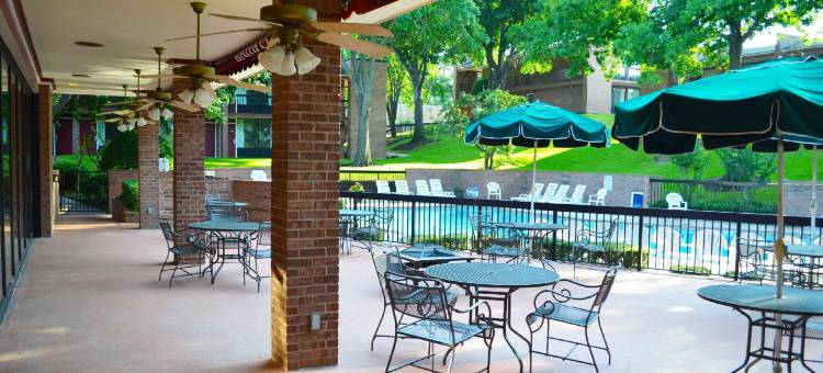 马格努森大酒店及会议中心(Magnuson Grand Hotel and Conference Center Tyler)图片