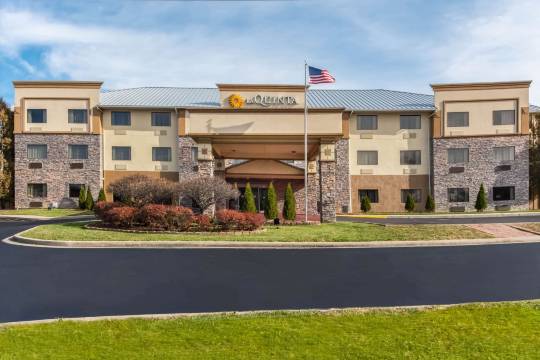 费尔伯恩赖特帕特森拉昆塔温德姆套房酒店(La Quinta Inn & Suites by Wyndham Fairborn Wright-Patterson)