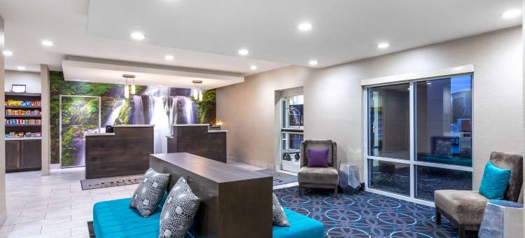 霍普金斯维尔拉昆塔温德姆套房酒店(La Quinta Inn & Suites by Wyndham Hopkinsville)图片