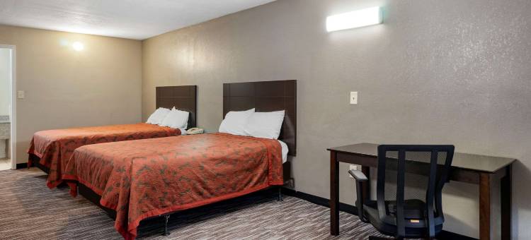 克利尔沃特拉戈罗德威酒店(Rodeway Inn Clearwater-Largo)图片