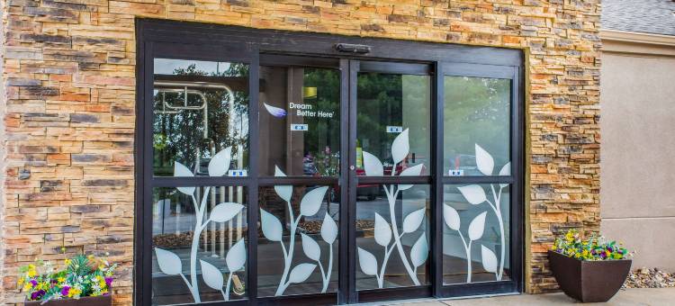 堪萨斯城国际机场舒眠酒店(Sleep Inn Kansas City International Airport)图片