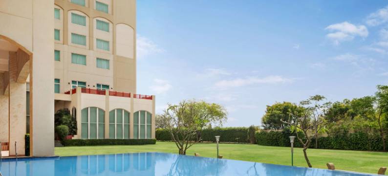 齐普尔斋辛格普拉温德姆华美达酒店(Ramada by Wyndham Jaipur Jaisinghpura)图片