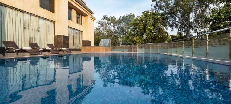 新德里皮坦普拉温德姆华美达酒店(Ramada by Wyndham New Delhi Pitampura)图片