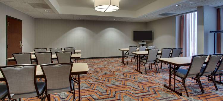 埃文斯维尔东德鲁里套房酒店(Drury Inn & Suites Evansville East)图片