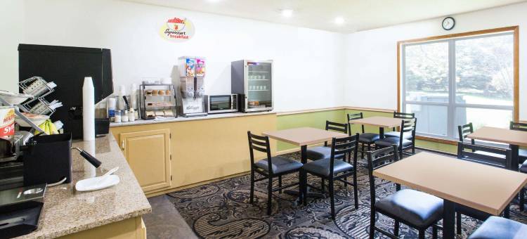 威廉姆斯温德姆速8酒店(Super 8 by Wyndham Williams)图片