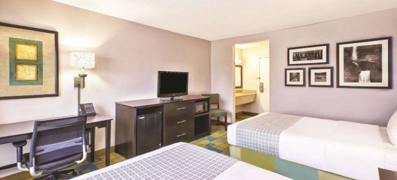 托莱多佩里斯堡拉昆塔温德姆酒店(La Quinta Inn by Wyndham Toledo Perrysburg)图片