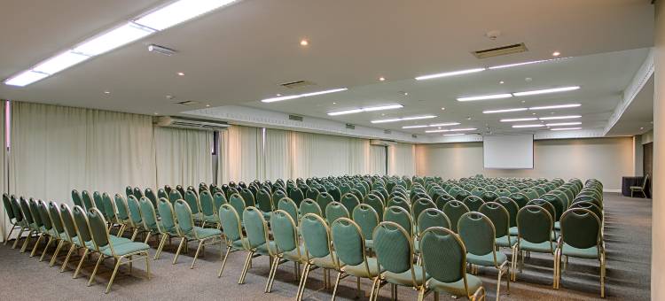 由纳赛母公司经营的维多利亚别墅库里提巴酒店(Hotel Victoria Villa Curitiba by Nacional Inn)图片