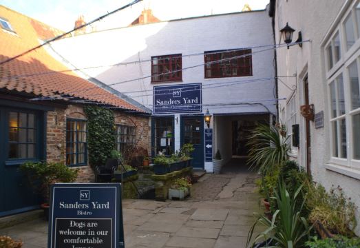 Sanders Yard Hotel Overview