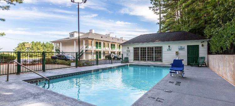 奥科尼湖附近凯艺套房酒店(Quality Inn & Suites Near Lake Oconee)图片