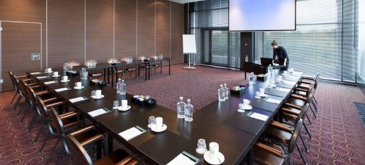 范德瓦尔克机场酒店(Van der Valk Hotel Düsseldorf)图片