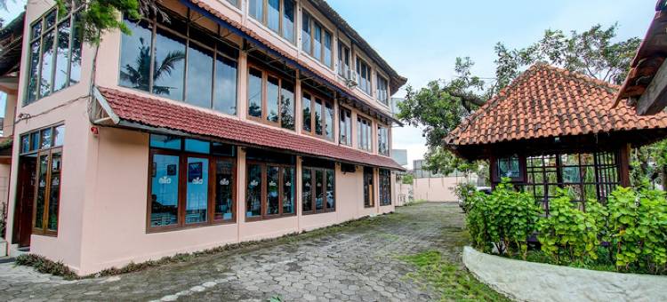 OYO 93532 Kost Nian Syariah Near Spbu Pertamina 74.91657 Mattirotasi Sidrap图片