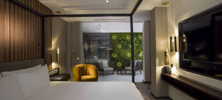 中八(Middle Eight)图片