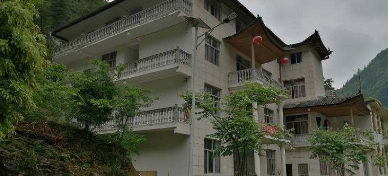 清江古河床龙门民宿(马梁线1号分店)图片