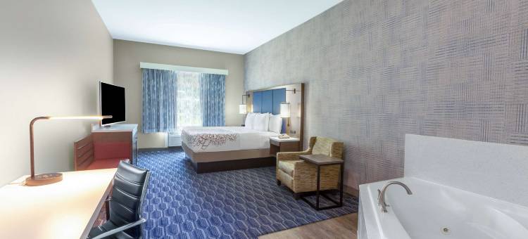 休斯顿钱诺夫拉昆塔温德姆套房酒店(La Quinta Inn & Suites by Wyndham Houston Channelview)图片