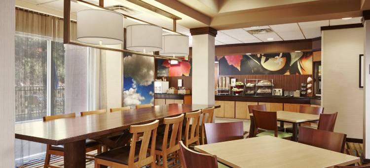 卡特斯维尔万枫酒店酒店(Fairfield Inn & Suites Cartersville)图片