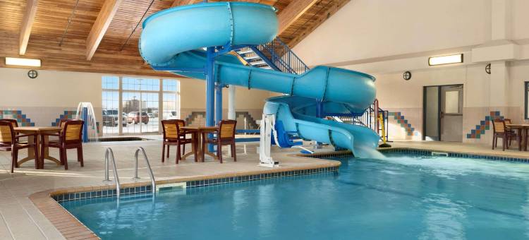 德卢斯北丽怡酒店(Country Inn & Suites by Radisson, Duluth North, MN)图片