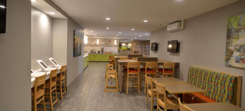 德卢斯北丽怡酒店(Country Inn & Suites by Radisson, Duluth North, MN)图片