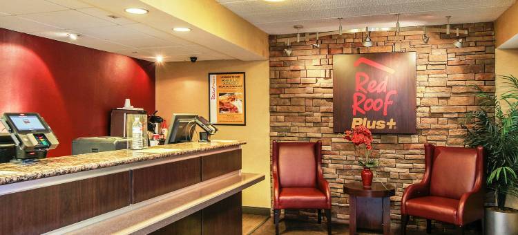 亚特兰大巴克海特红顶Plus酒店(Red Roof PLUS+ Atlanta - Buckhead)图片