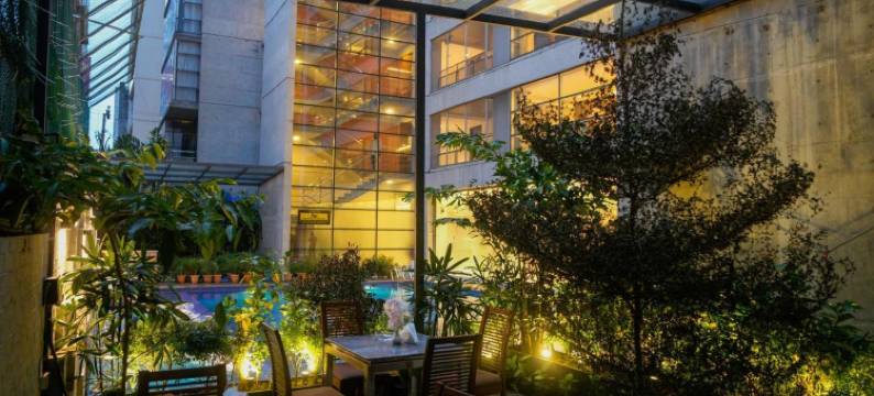 湖畔高镜酒店(Lakeshore Heights)图片