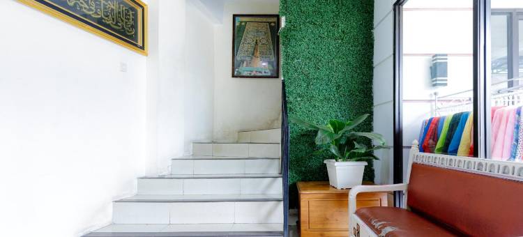 优本维尤SRB-近芝布尔翠普特拉商场(Urbanview Srb Near Mall Ciputra Cibubur by RedDoorz)图片