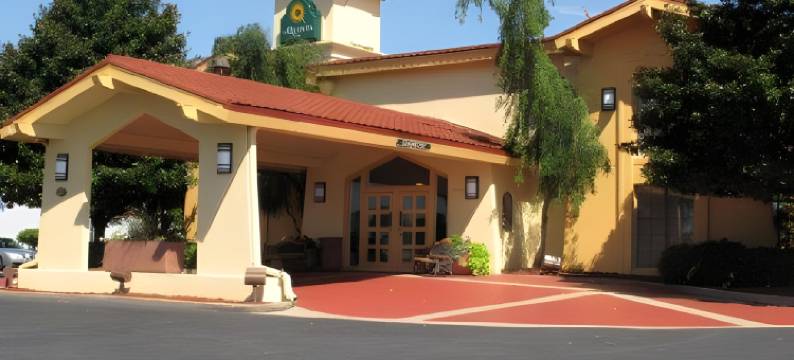 格林维尔呗盟套房酒店-伍德拉夫(Baymont by Wyndham Greenville Woodruff Rd)图片