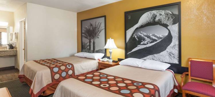 贝克斯菲尔德南加州温德姆速8酒店(Super 8 by Wyndham Bakersfield South CA)图片