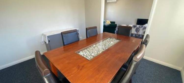 Amohau St Opposite Trade Central - 3 Bedrooms, Sleeps up to 6, Whole House, 5 Beds图片