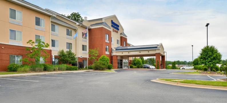 阿什伯勒万枫酒店及套房(Fairfield Inn & Suites Asheboro)图片