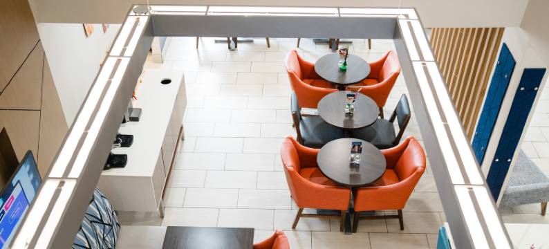 诺克斯维尔北I75州际公路12号出口智选假日酒店(Holiday Inn Express & Suites KNOXVILLE-NORTH-I-75 EXIT 112 by IHG)图片