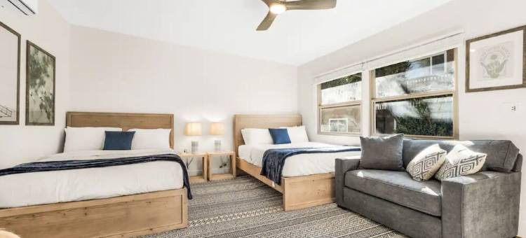 Newly remodeled PB Home w/ AC, King Beds - 2blocks2beach - Sleeps 24 - Parking图片