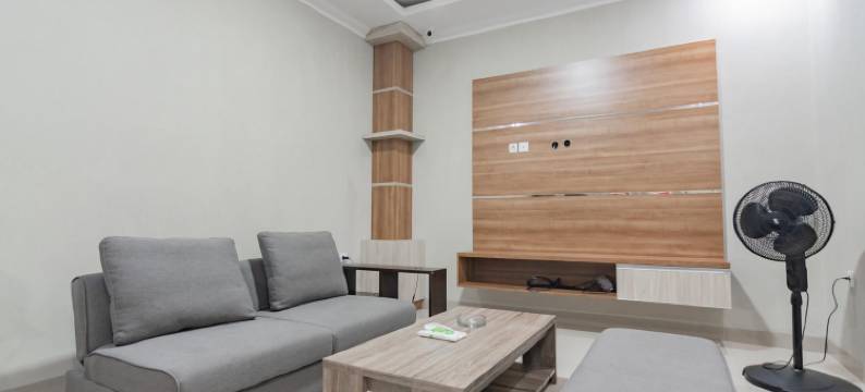 红多兹伊斯兰酒店-塔西马来亚波米宾馆(RedDoorz Syariah @ Boemi Guesthouse Tasikmalaya)图片